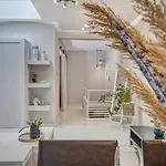 Old Town Luxury Velvet Apartament