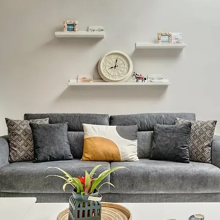 Old Town Luxury Velvet Apartment